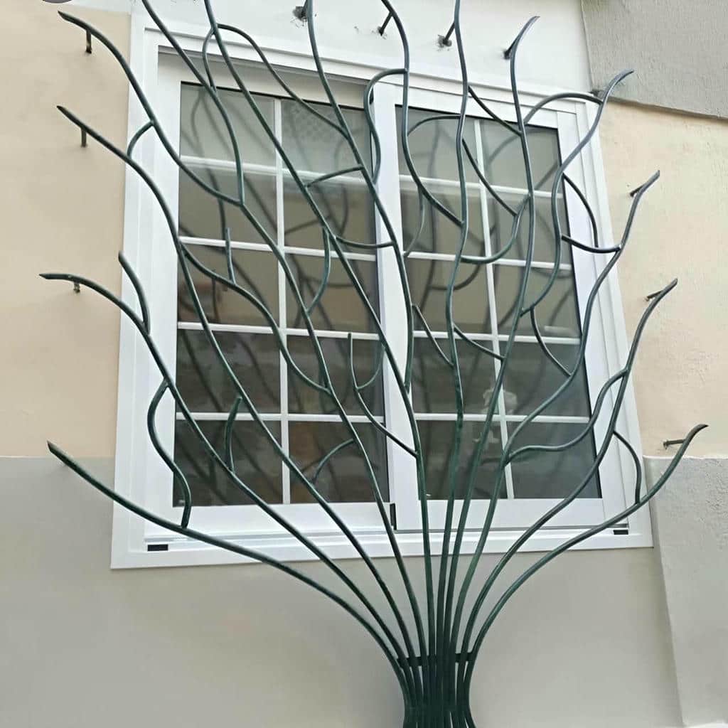حفاظ پنجره فرفورژه
