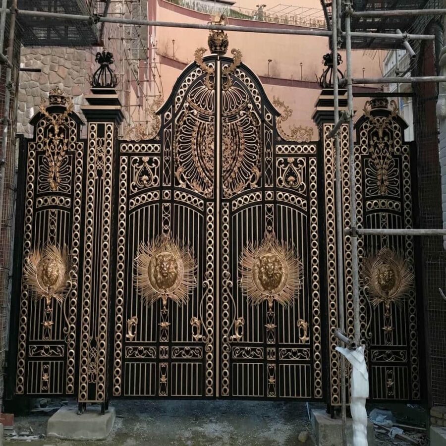 نکات مهم خرید درب حیاط لوکس