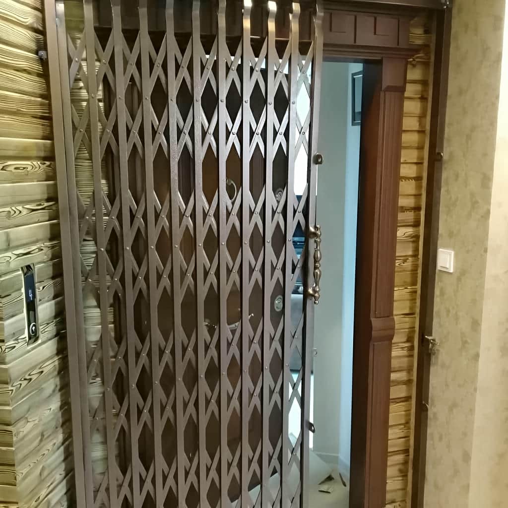 فروش درب آکاردئونی ویلا تمام‌گل در طالقان