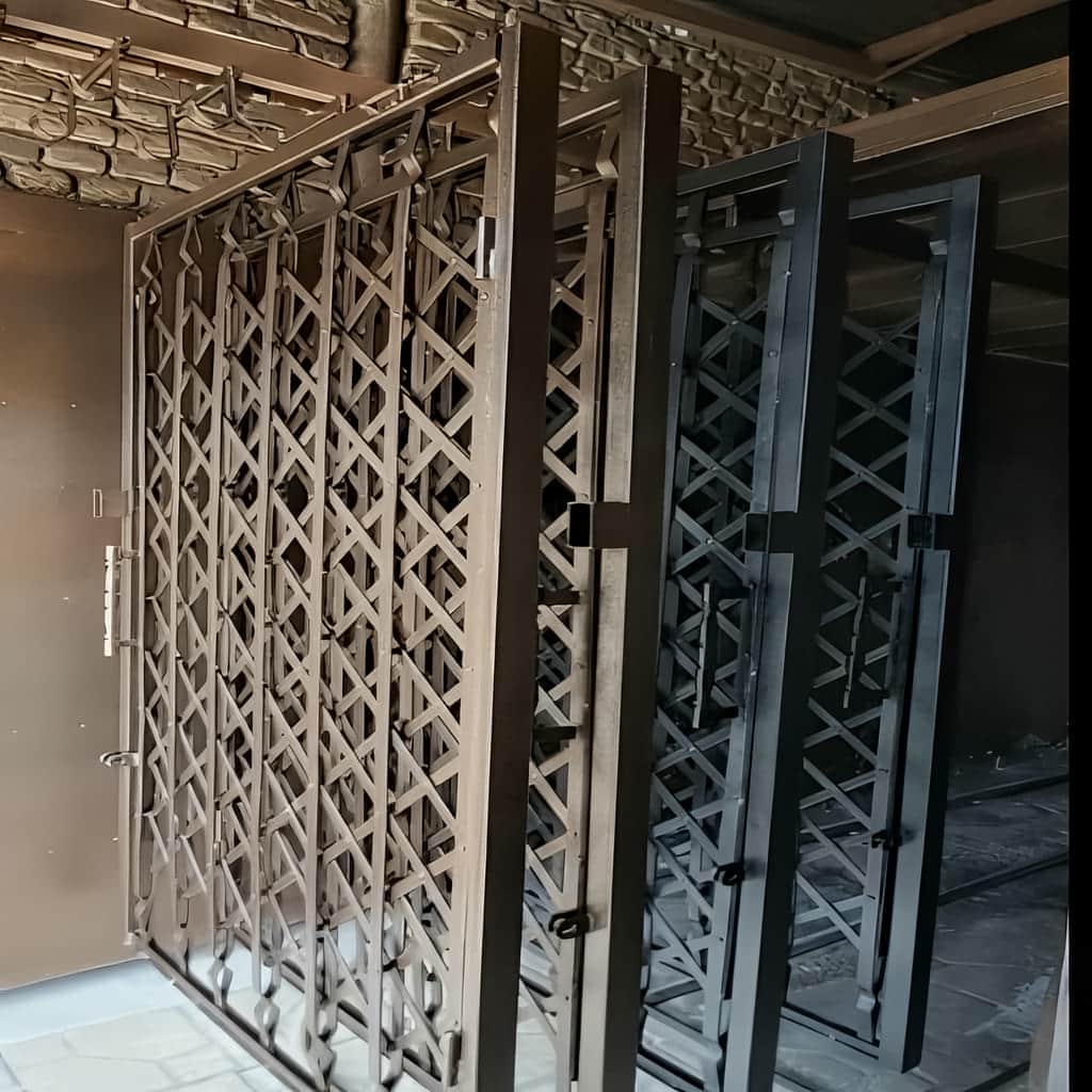 فروش درب آکاردئونی ویلا تمام‌گل در ساوه