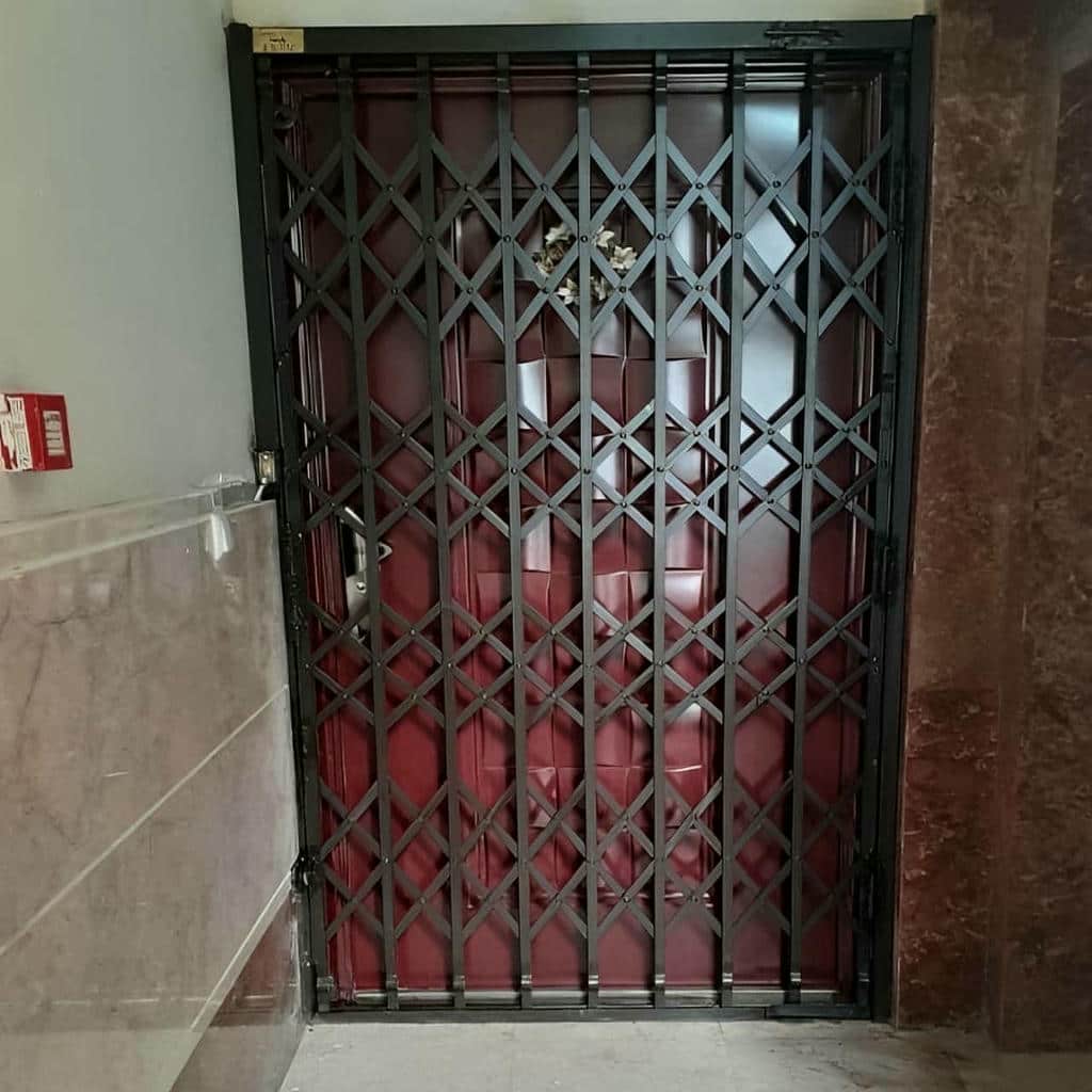 خرید درب آکاردئونی ویلا دوگل در شیراز