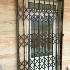 درب آکاردئونی ویلا در آبسرد