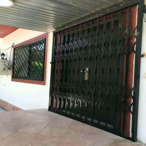 درب آکاردئونی ویلا در کرج