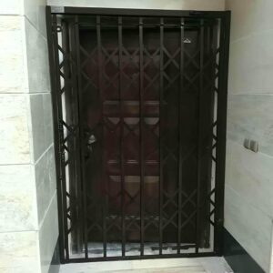 درب آکاردئونی ویلا در طالقان