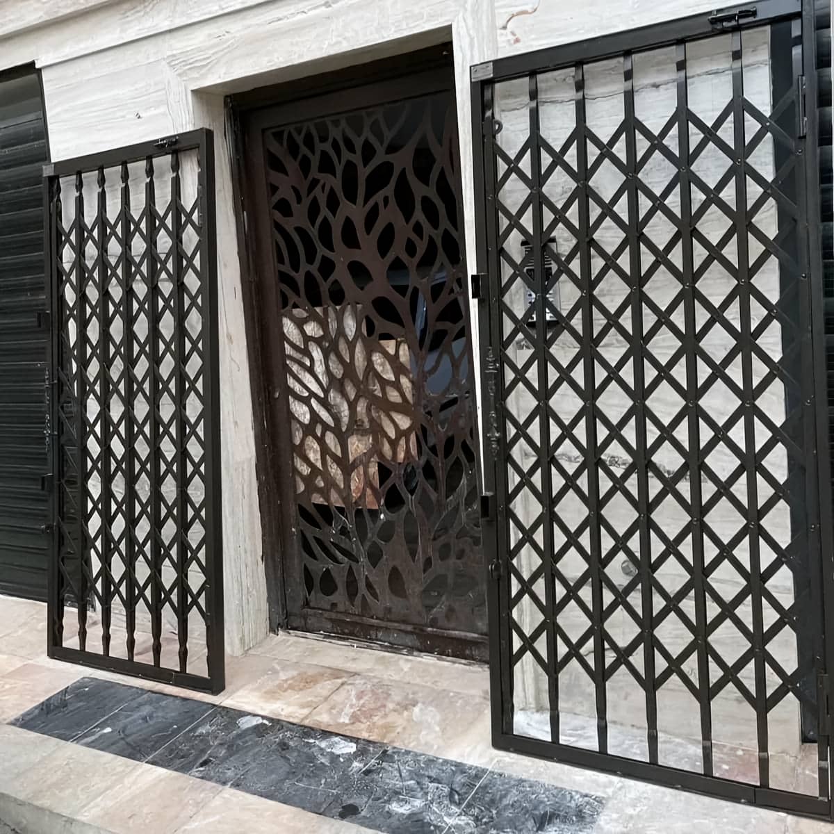 درب آکاردئونی ویلا در رفسنجان