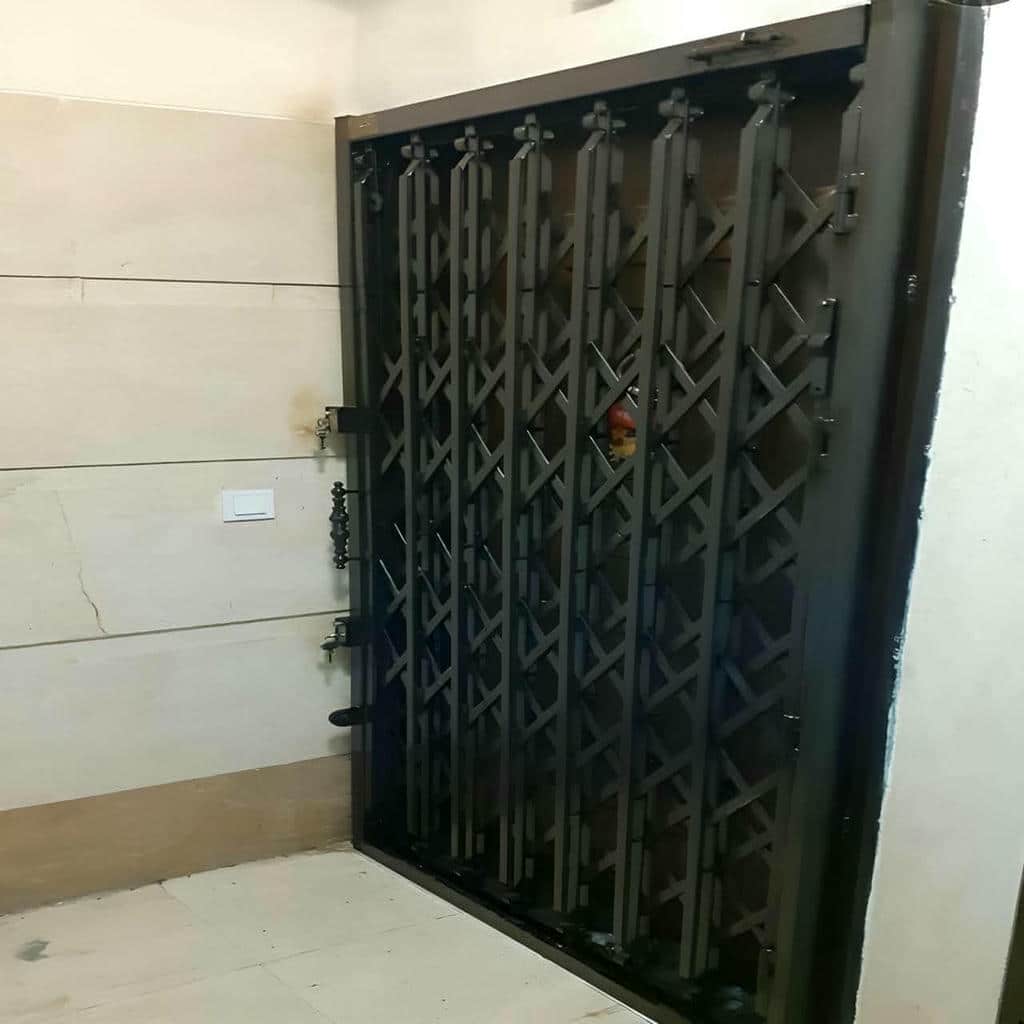 درب آکاردئونی ویلا در نظرآباد درب آکاردئونی ویلا در نظرآباد