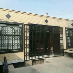 درب آکاردئونی ویلا در سیرجان