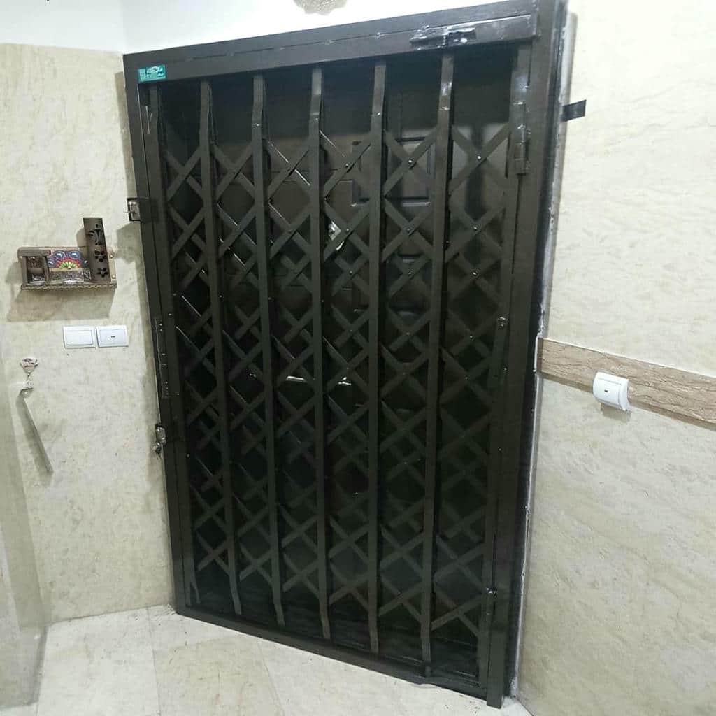 درب آکاردئونی ویلا در سنندج