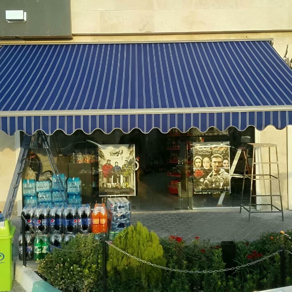 قیمت سایبان برقی ویلا جمع‌وجور در باغ عباس‌آباد