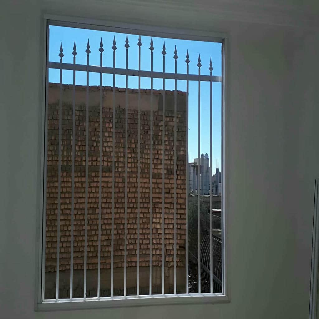 قیمت حفاظ پنجره ویلا ساده در زاهدان