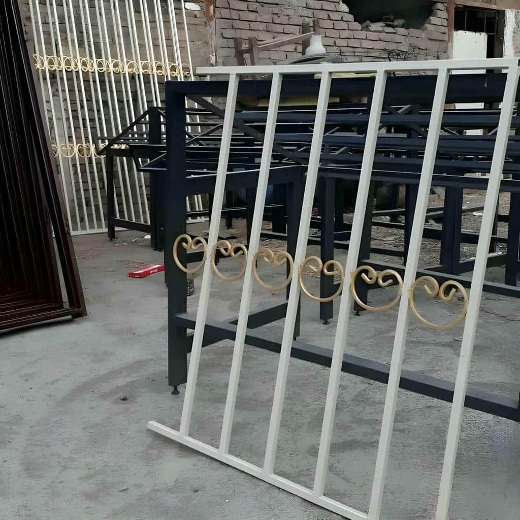 خرید حفاظ پنجره ویلا ساده در محمدشهر