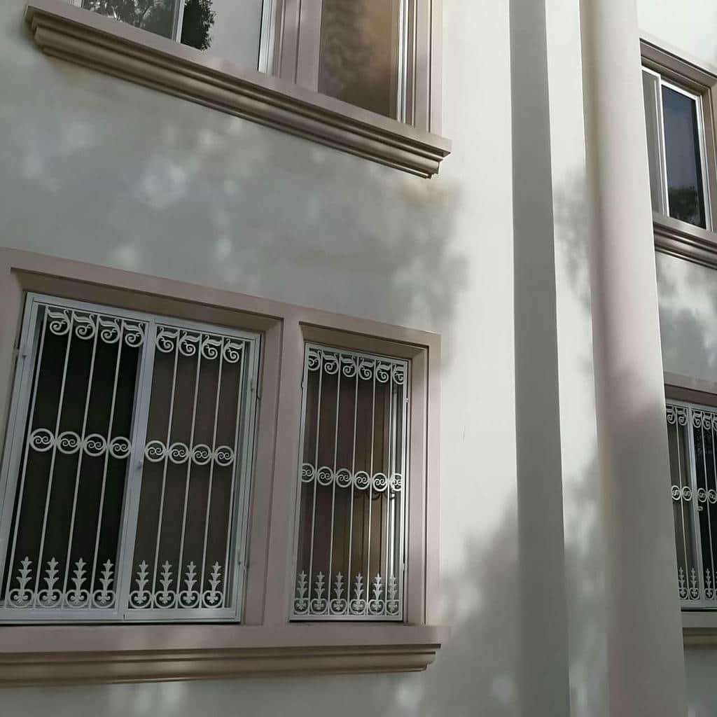 خرید حفاظ پنجره ویلا ساده در اردبیل
