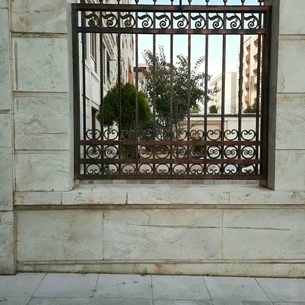 نصب حفاظ پنجره ویلا مدرن در قائمشهر