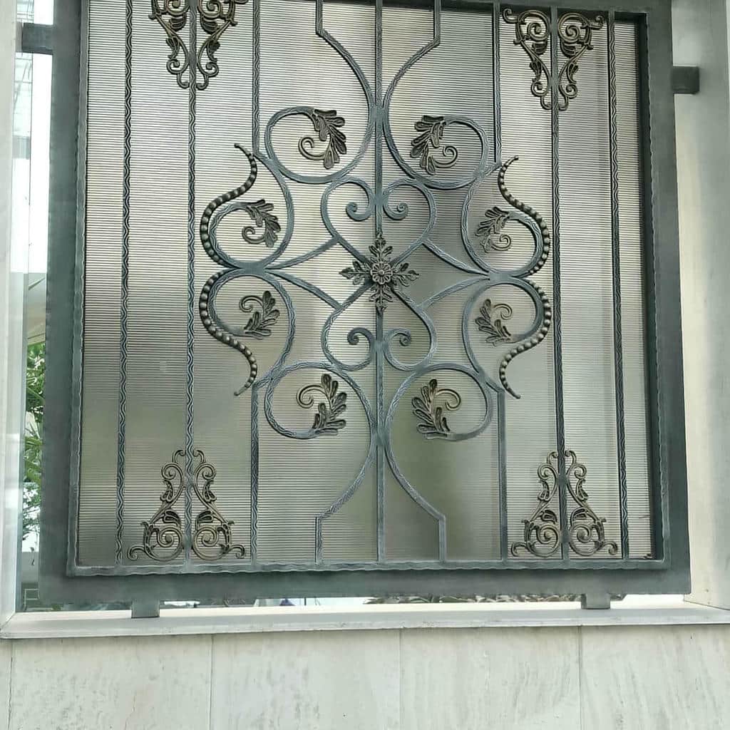 فروش حفاظ پنجره ویلا مدرن در رشت