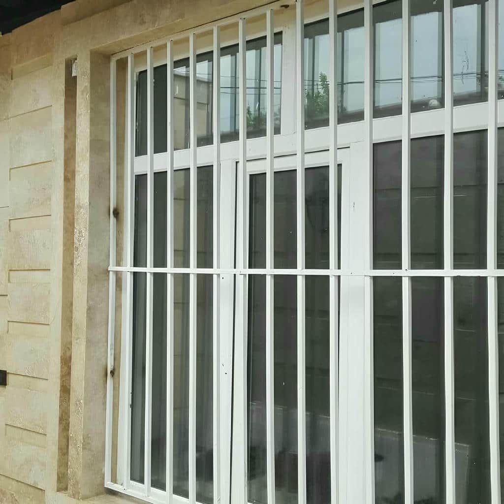 خرید حفاظ پنجره ویلا ساده در کرمان
