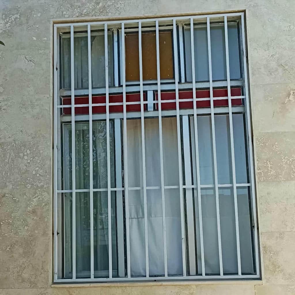 نصب حفاظ پنجره ویلا مدرن در محمدشهر