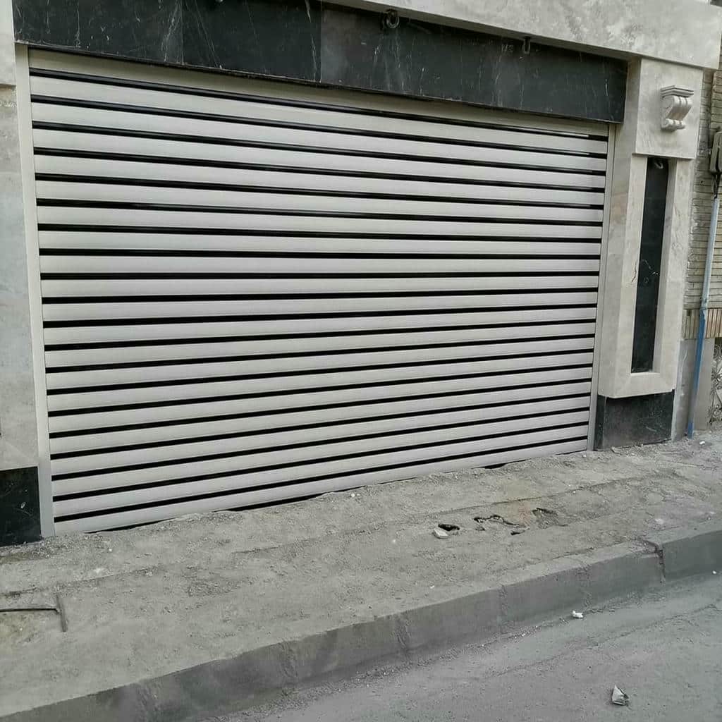 کرکره برقی ویلا در کمال شهر