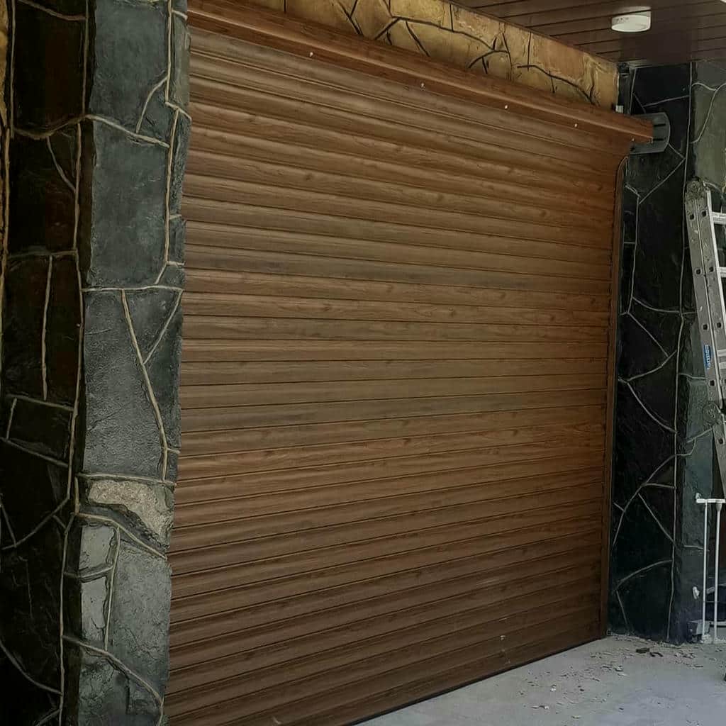 نصب کرکره برقی ویلا ریموت دار در کرمان