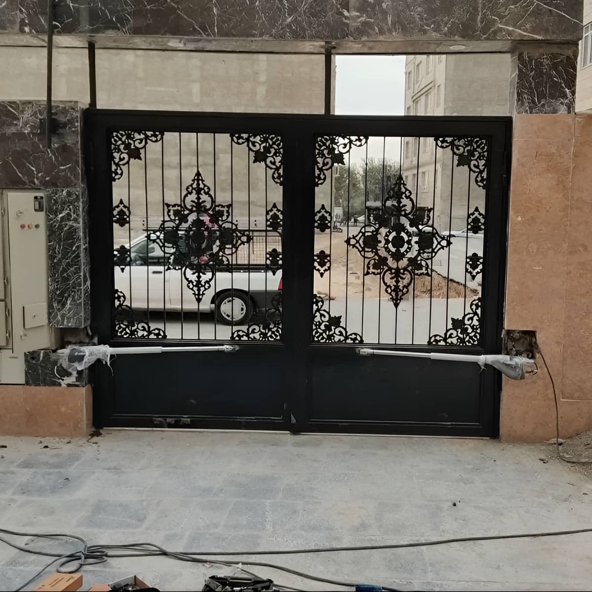 جک درب پارکینگ ویلا در بجنورد