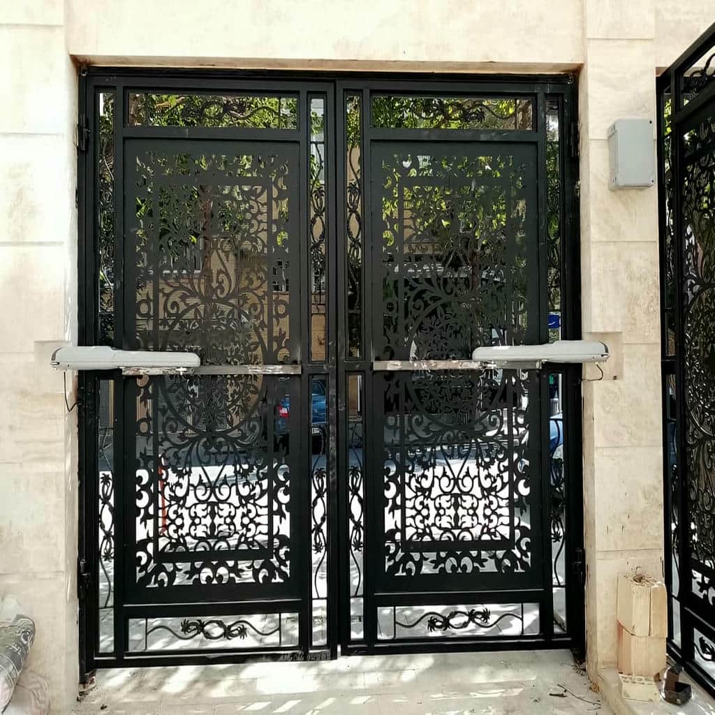 جک درب پارکینگ ویلا در باغ عباس‌آباد