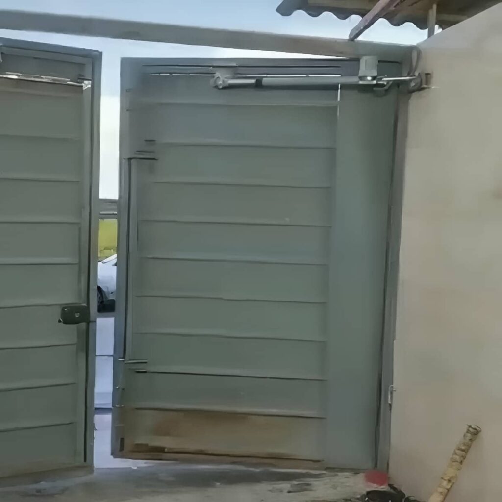 جک درب پارکینگ ویلا در نوشهر