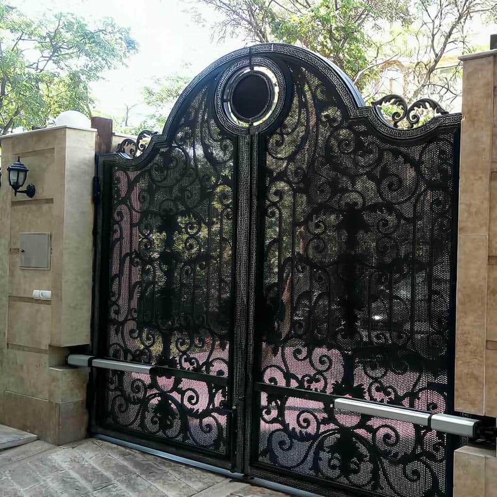 جک درب پارکینگ ویلا در کاشان
