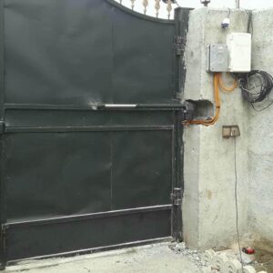 جک درب پارکینگ ویلا در اندیشه