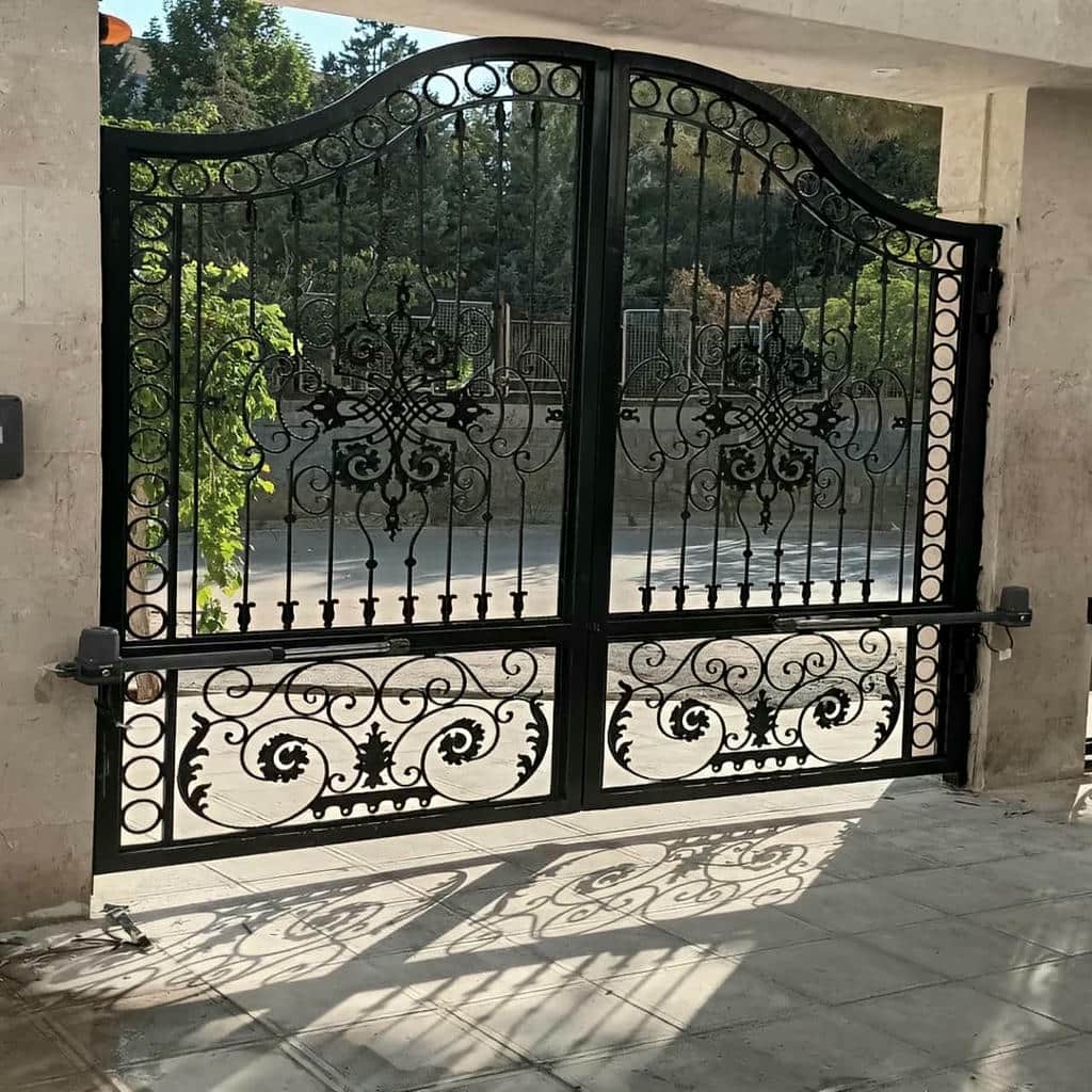 جک درب پارکینگ ویلا در آبادان