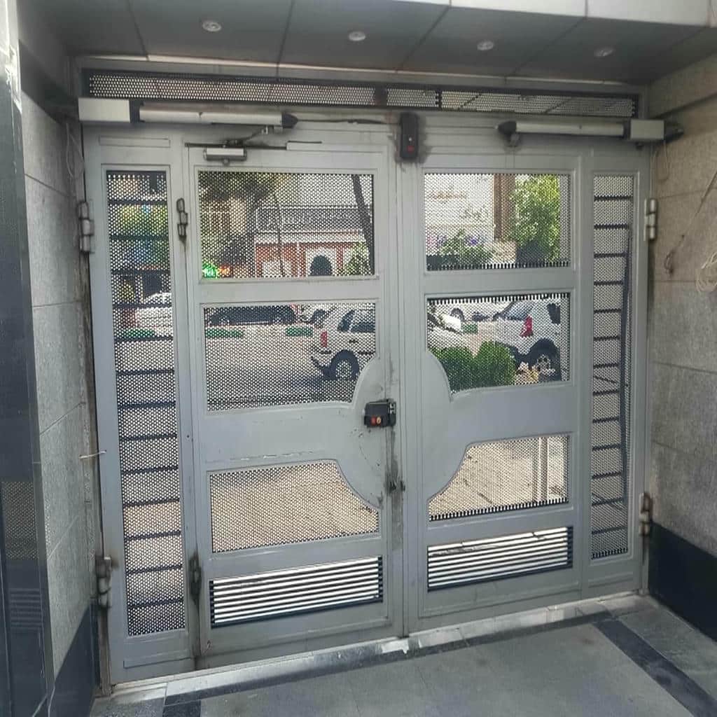 نصب جک درب پارکینگ ویلا اتوماتیک در اهواز