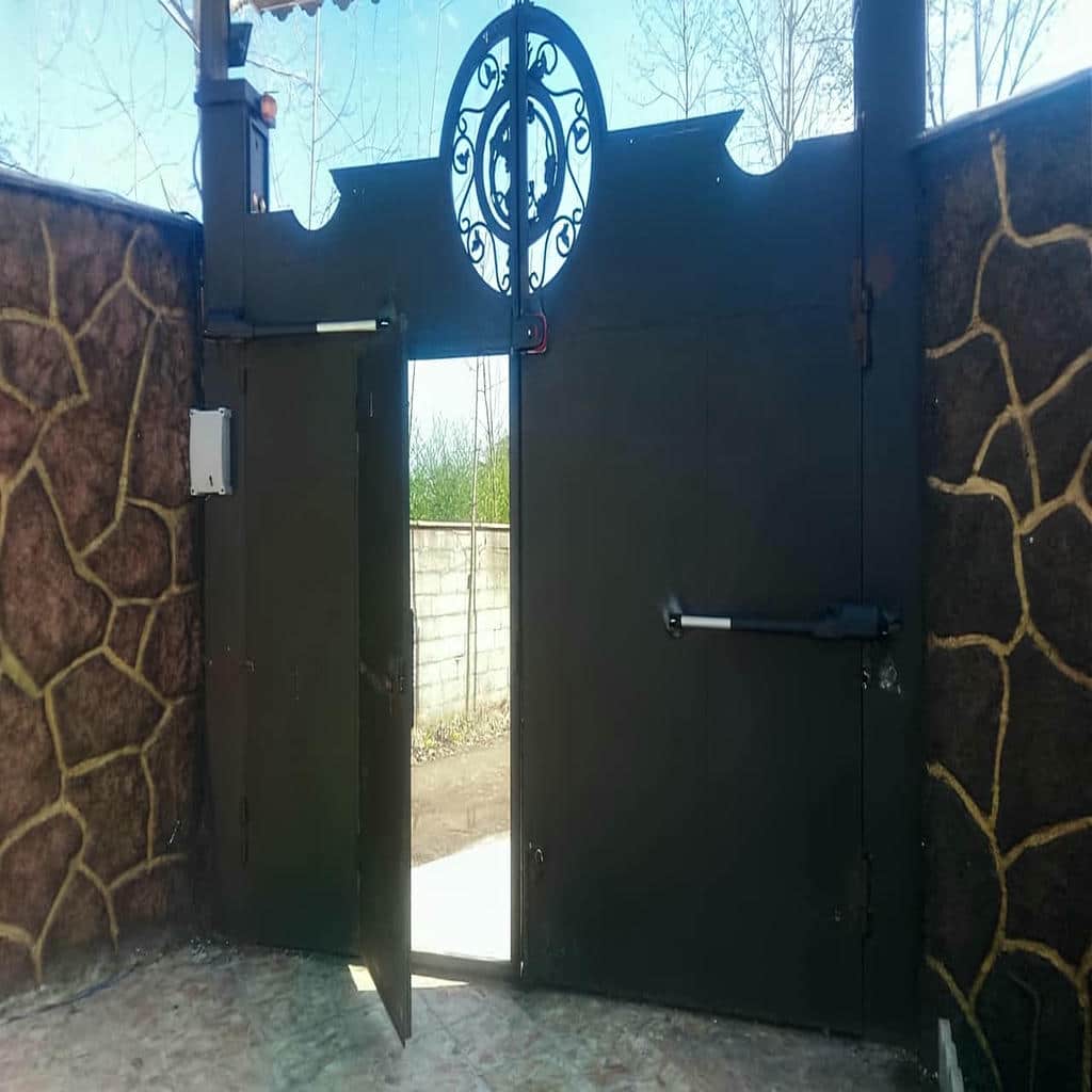 جک درب پارکینگ ویلا در سقز