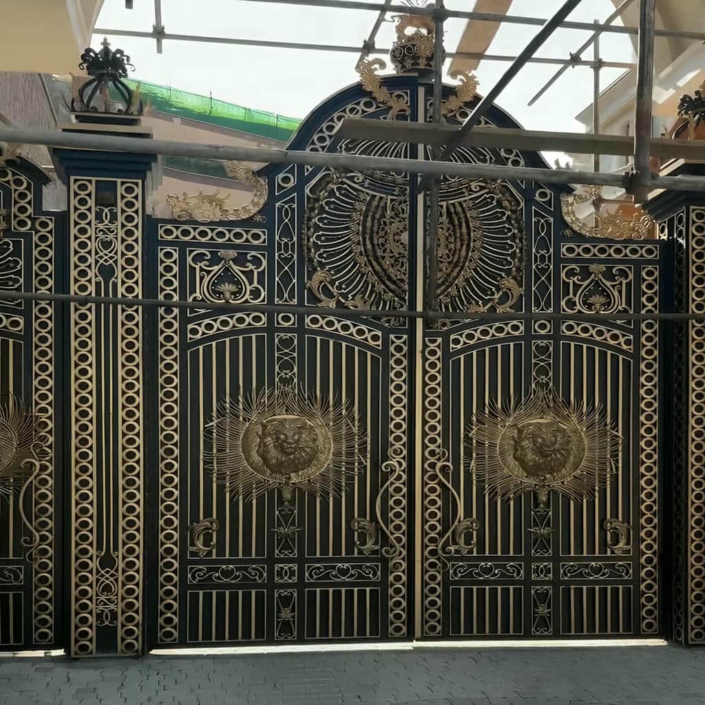 فروش درب حیاط فرفورژه ترکیبی در رشت