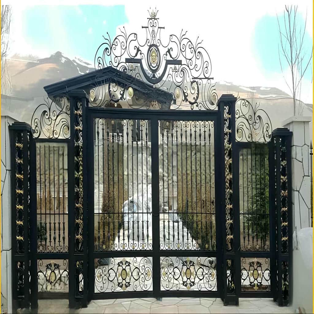 فروش درب حیاط فرفورژه سبک کلاسیک در هشتگرد