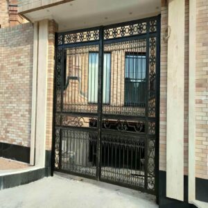 درب حیاط فرفورژه در رفسنجان