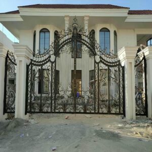 درب حیاط فرفورژه در سنندج