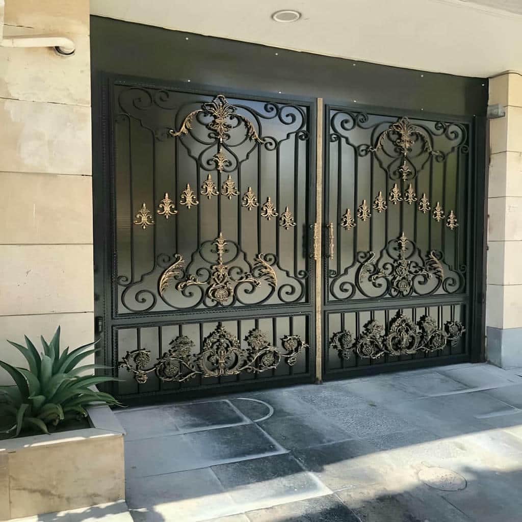 قیمت درب حیاط فرفورژه کلاسیک در استان خوزستان