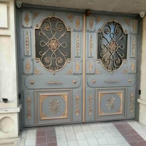 درب حیاط فرفورژه در پرند
