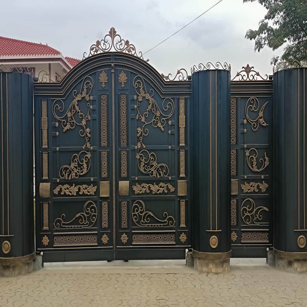 فروش درب حیاط فرفورژه مدل ترکیبی در سنندج