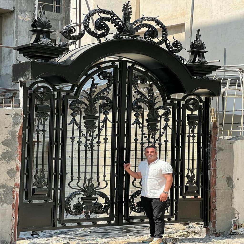 نصب درب حیاط فرفورژه پروفیل سنگین در بوشهر