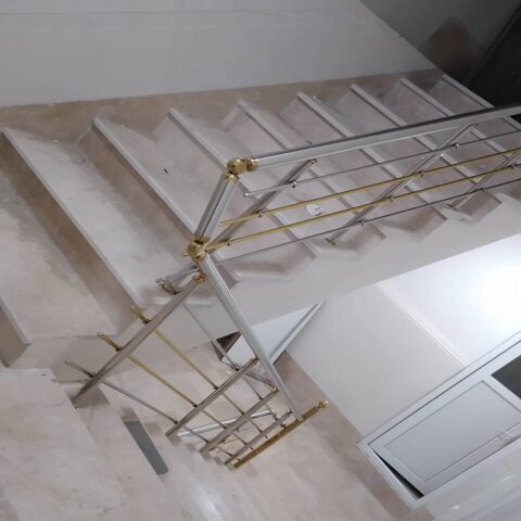نرده استیل شیشه‌ای مدرن