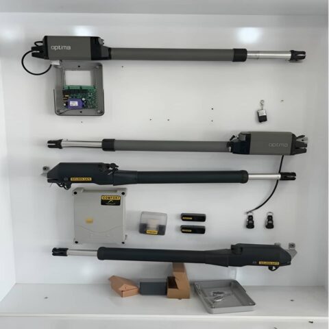 جک درب پارکینگ با سیستم UPS و باتری اضطراری کنار تابلو فرمان جک درب پارکینگ با سیستم UPS در زمان قطعی برق