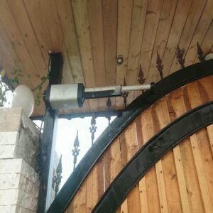 مقایسه جک درب برقی ایرانی و خارجی برای پارکینگ ساختمان