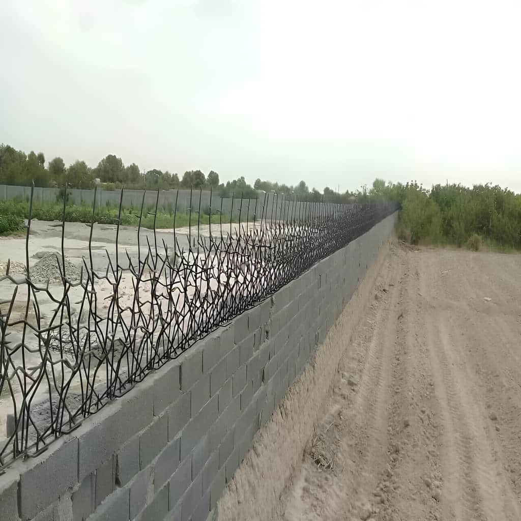 خرید نرده حفاظ دیوار ساده با فاصله کنترل‌شده
