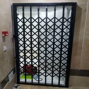 9 مدل درب آکاردئونی تسمه پهن آهنی