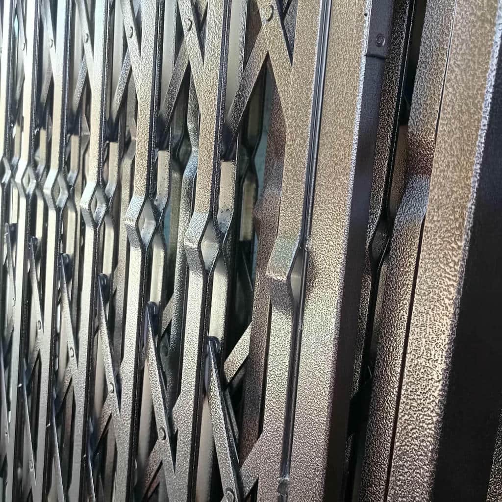 10 مدل حفاظ آکاردئونی درب واحد مسکونی 10 مدل حفاظ آکاردئونی درب واحد مسکونی