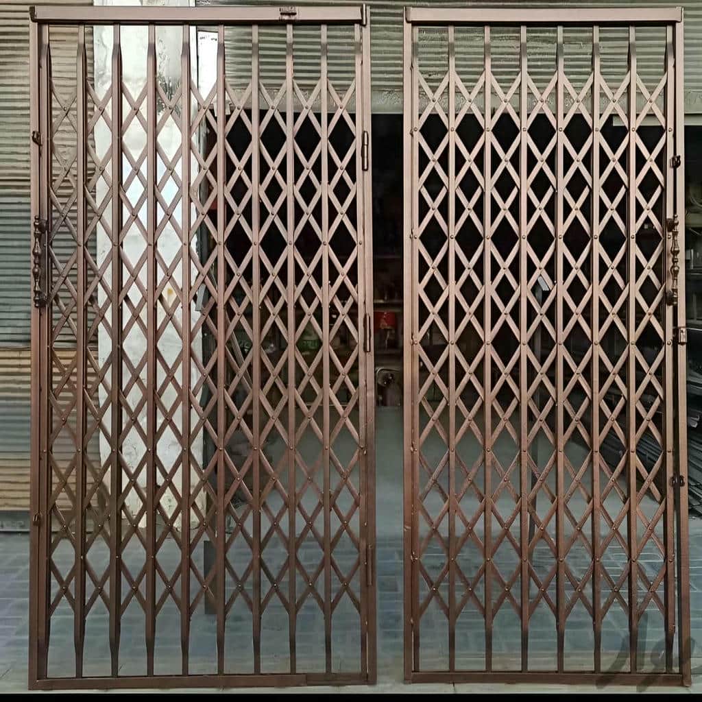 ساخت حفاظ آکاردئونی کم جا راهرو با ریل مقاوم