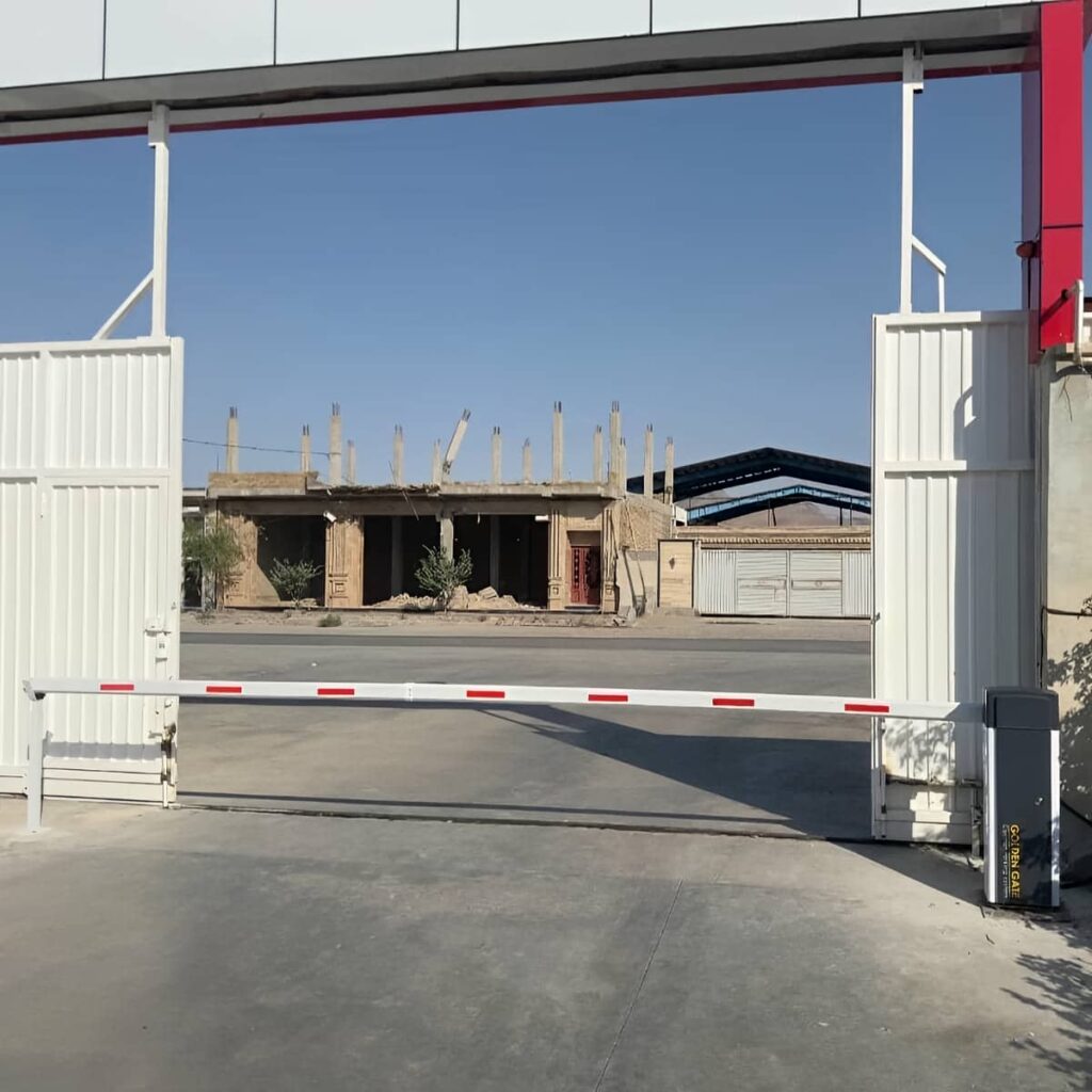 خدمات راهبند پارکینگ طبقاتی با برق پشتیبان