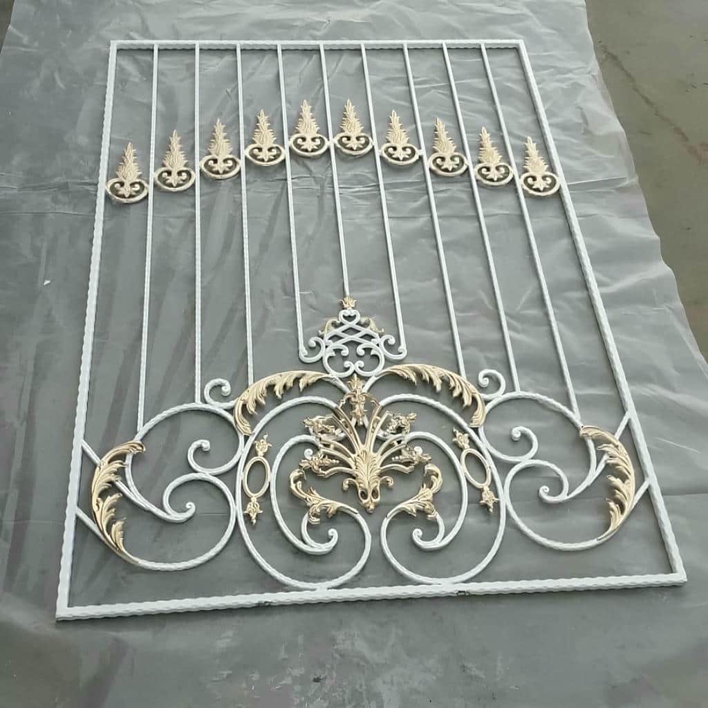 سفارش نرده پنجره فرفورژه گل دار حریم‌دار