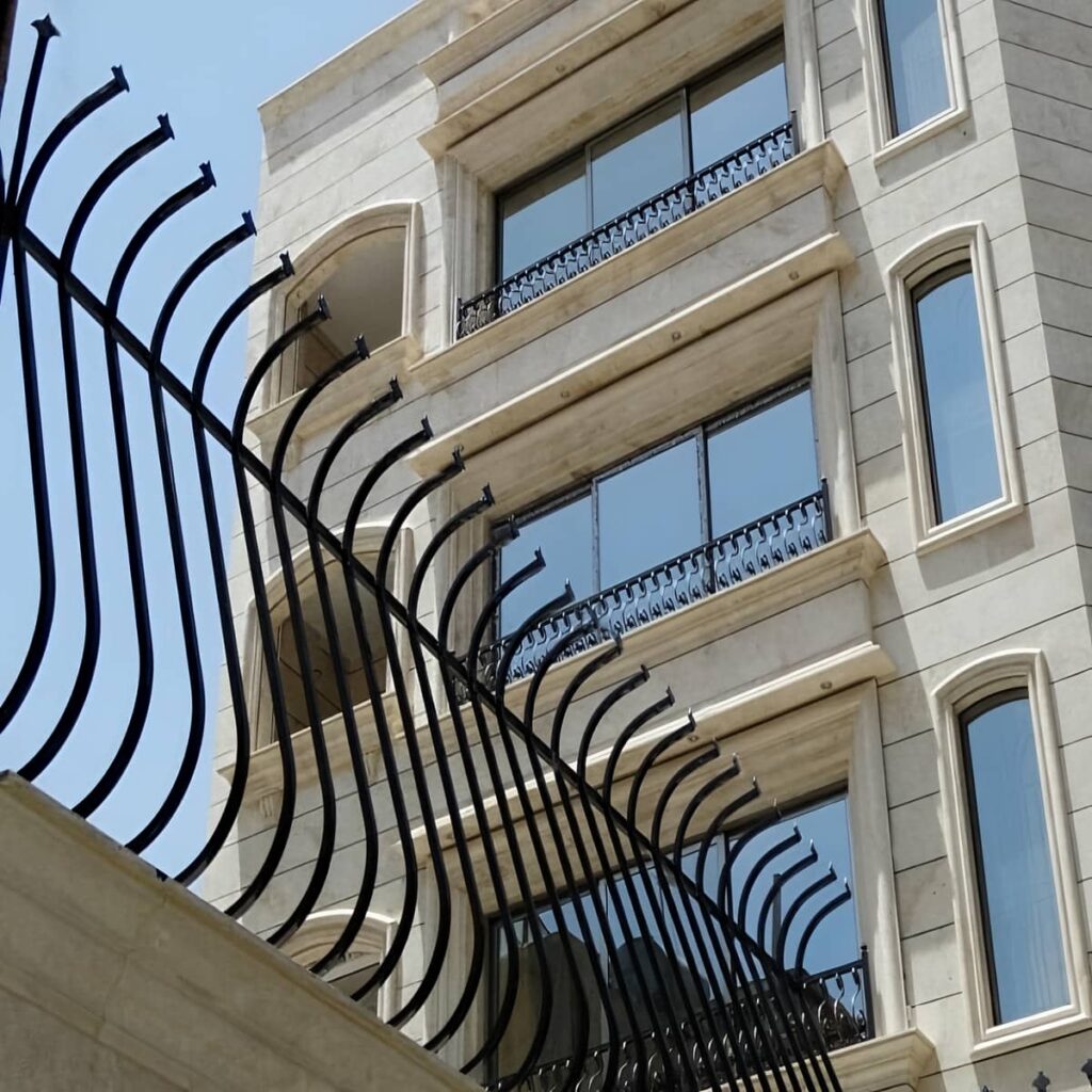 ساخت حفاظ دیوار سیم خاردار ترکیبی مدل حلقوی