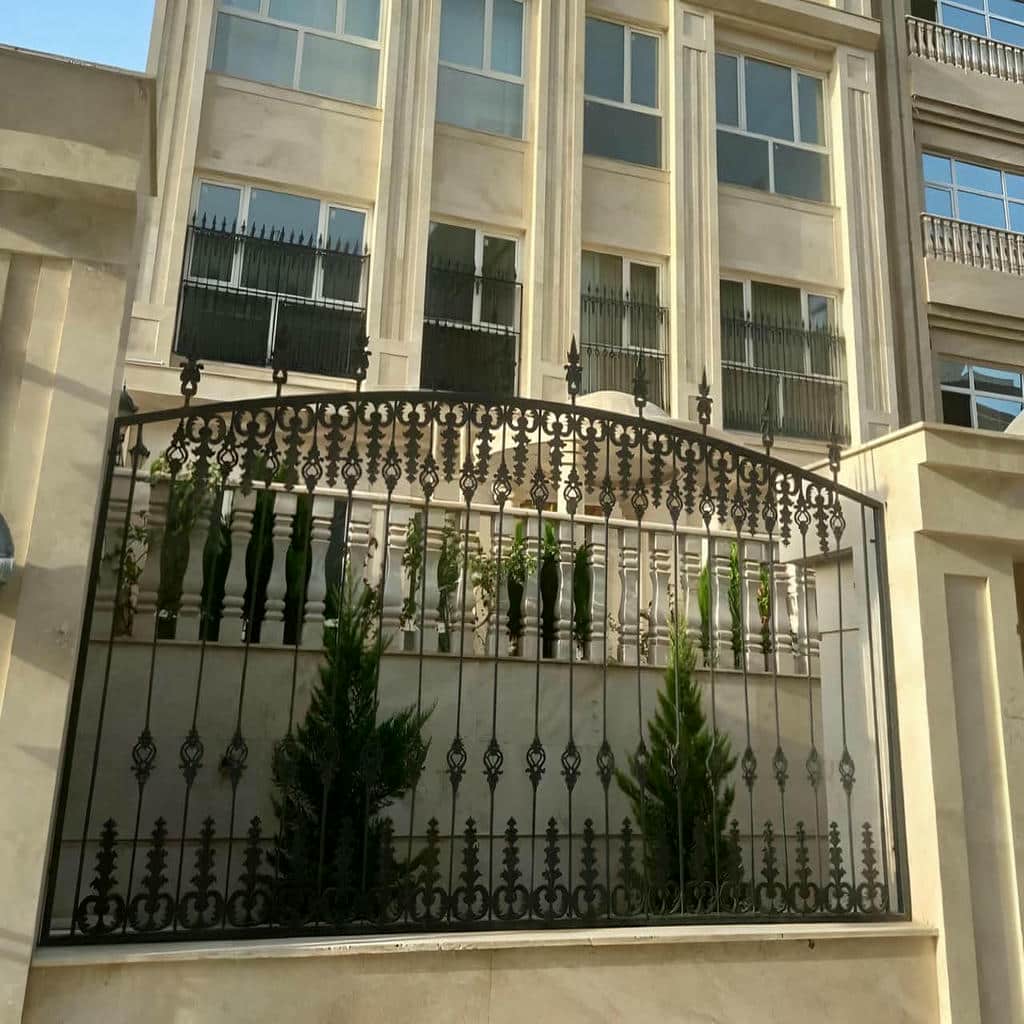 قیمت حفاظ سرنیزه ای دیوار حیاط با شاسی مستحکم