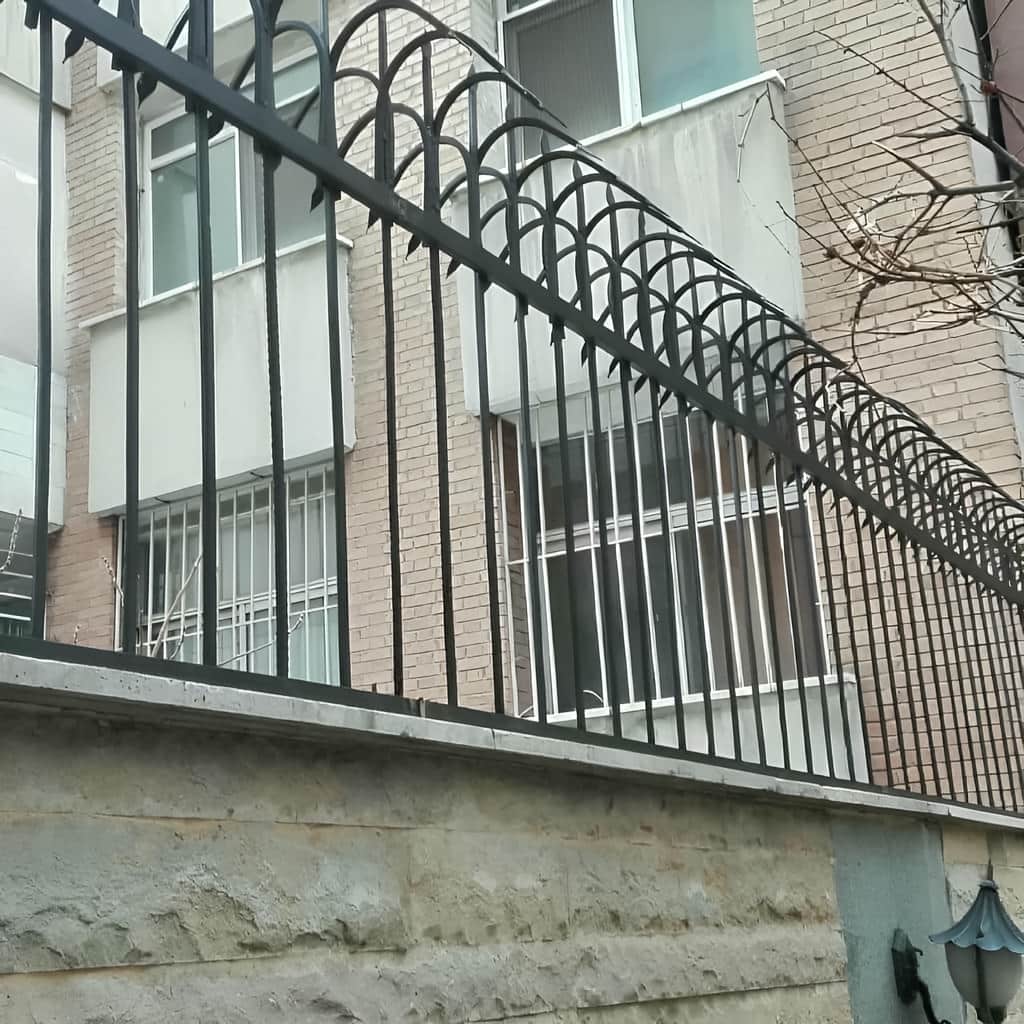 حفاظ سرنیزه ای دیوار حیاط برای امنیت ورودی